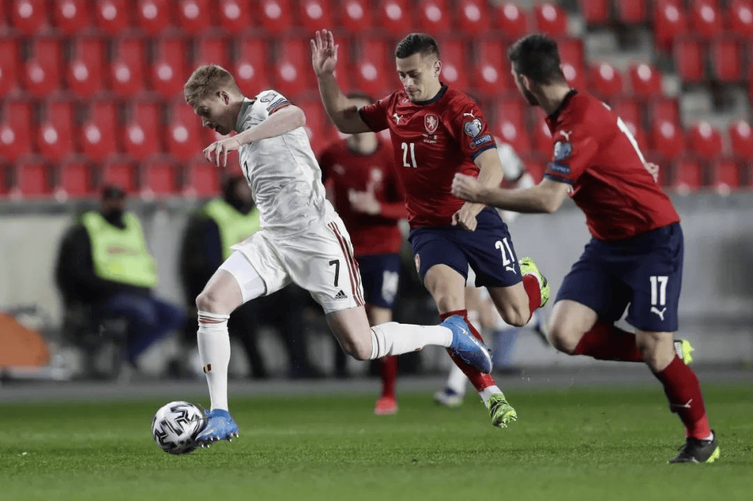 九游体育官方入口-包含欧锦赛篮球赛事持续激烈,希腊队抢占半程领先的词条