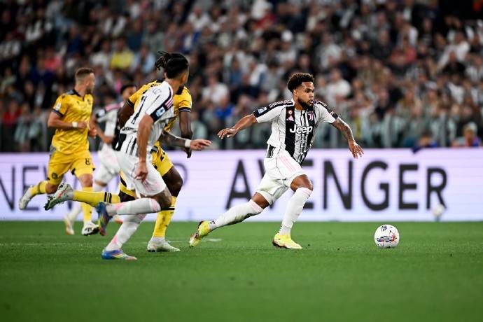 尤文图斯客胜维罗纳,提前锁定欧冠席位 尤文图斯客胜维罗纳,提前锁定欧冠席位