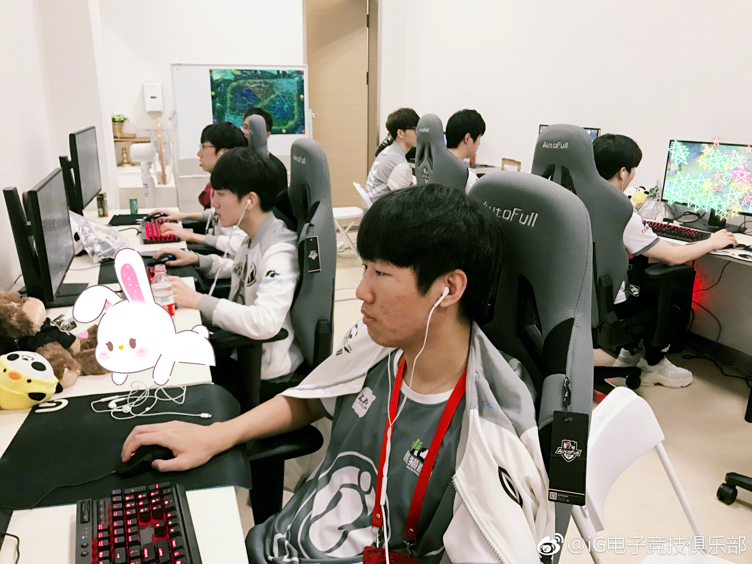 九游体育平台-超级巨星集结洲际赛场,一触即发的简单介绍