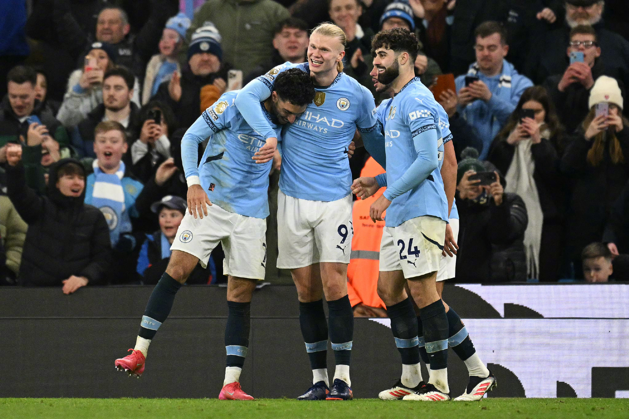 九游娱乐官方-曼城客场挑战切尔西,激烈角逐令人期待