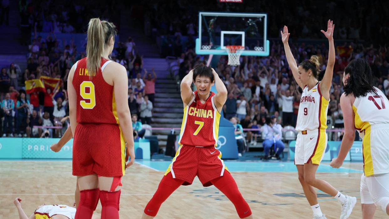 西班牙篮球联赛引入中国球员，积极投身比赛