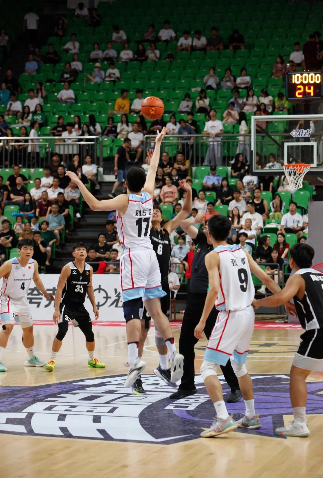 九游娱乐网页-包含篮球明星获得社会荣誉,领衔公益活动的词条