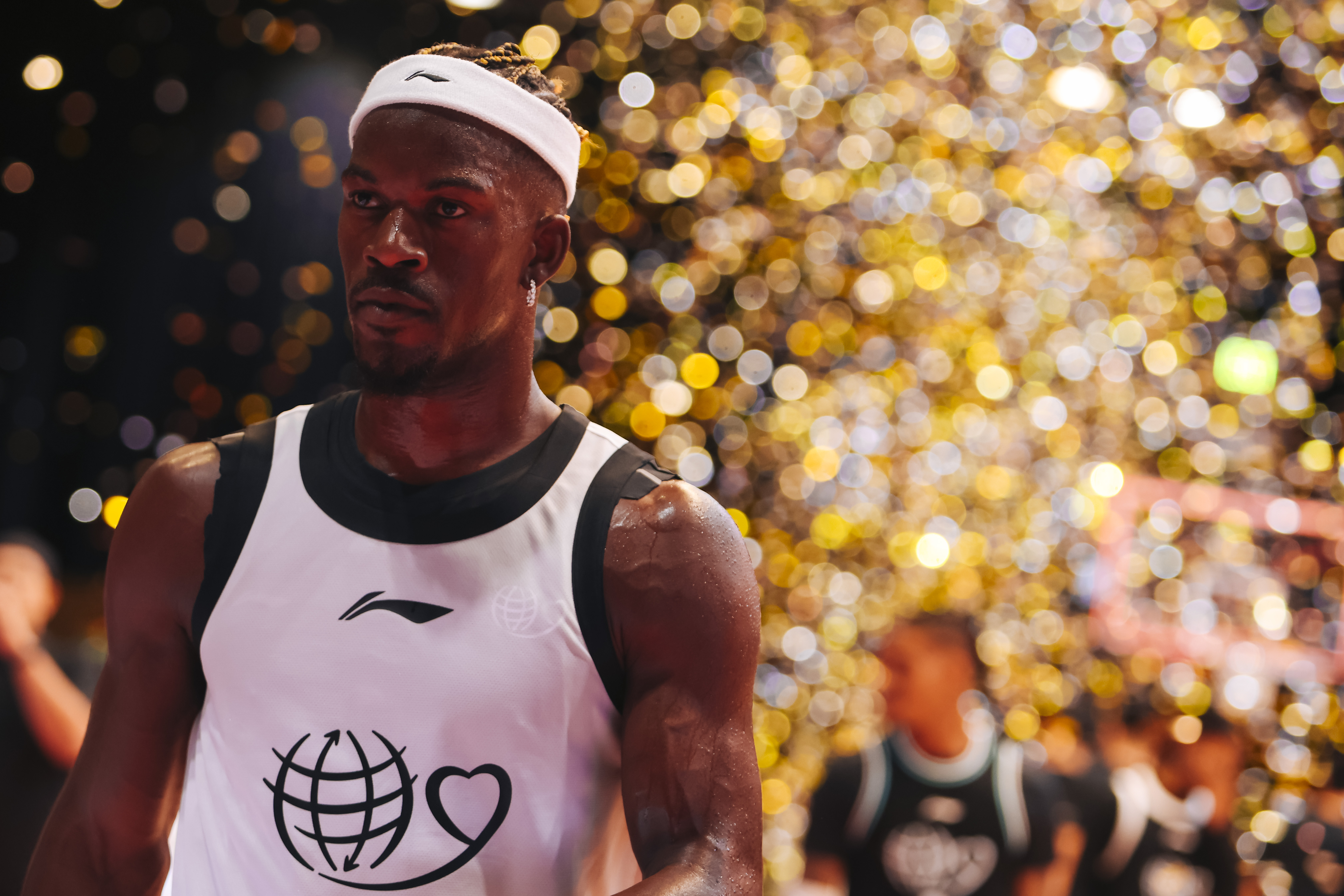 包含篮球明星获得社会荣誉,领衔公益活动的词条 包含篮球明星获得社会荣誉,领衔公益活动的词条