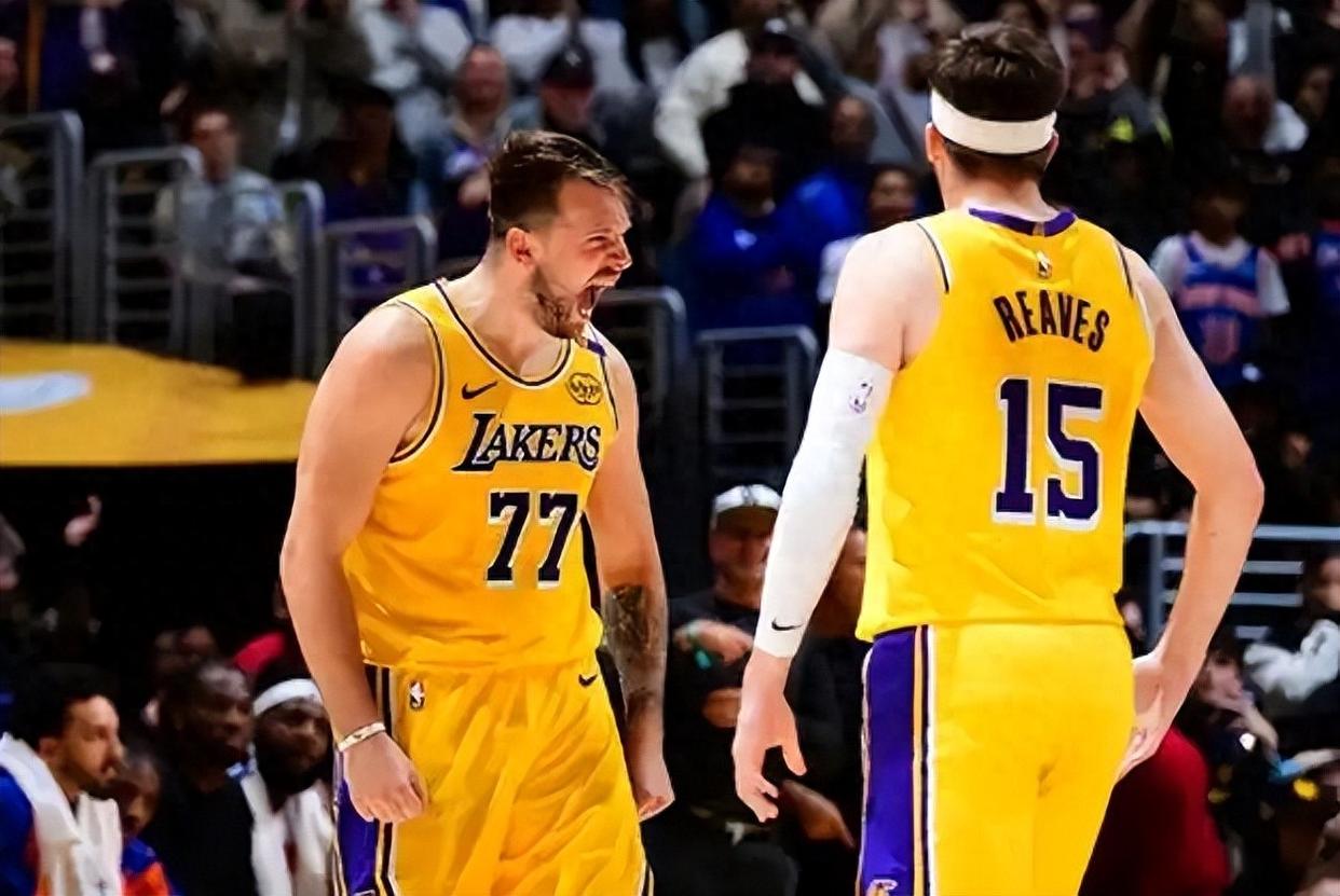 九游娱乐入口-湖人轻取太阳,詹姆斯神助攻