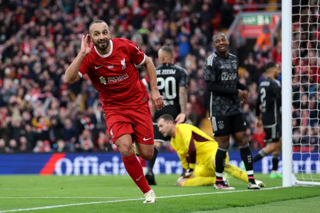 九游体育平台-阿贾克斯客场逆转，晋级淘汰赛