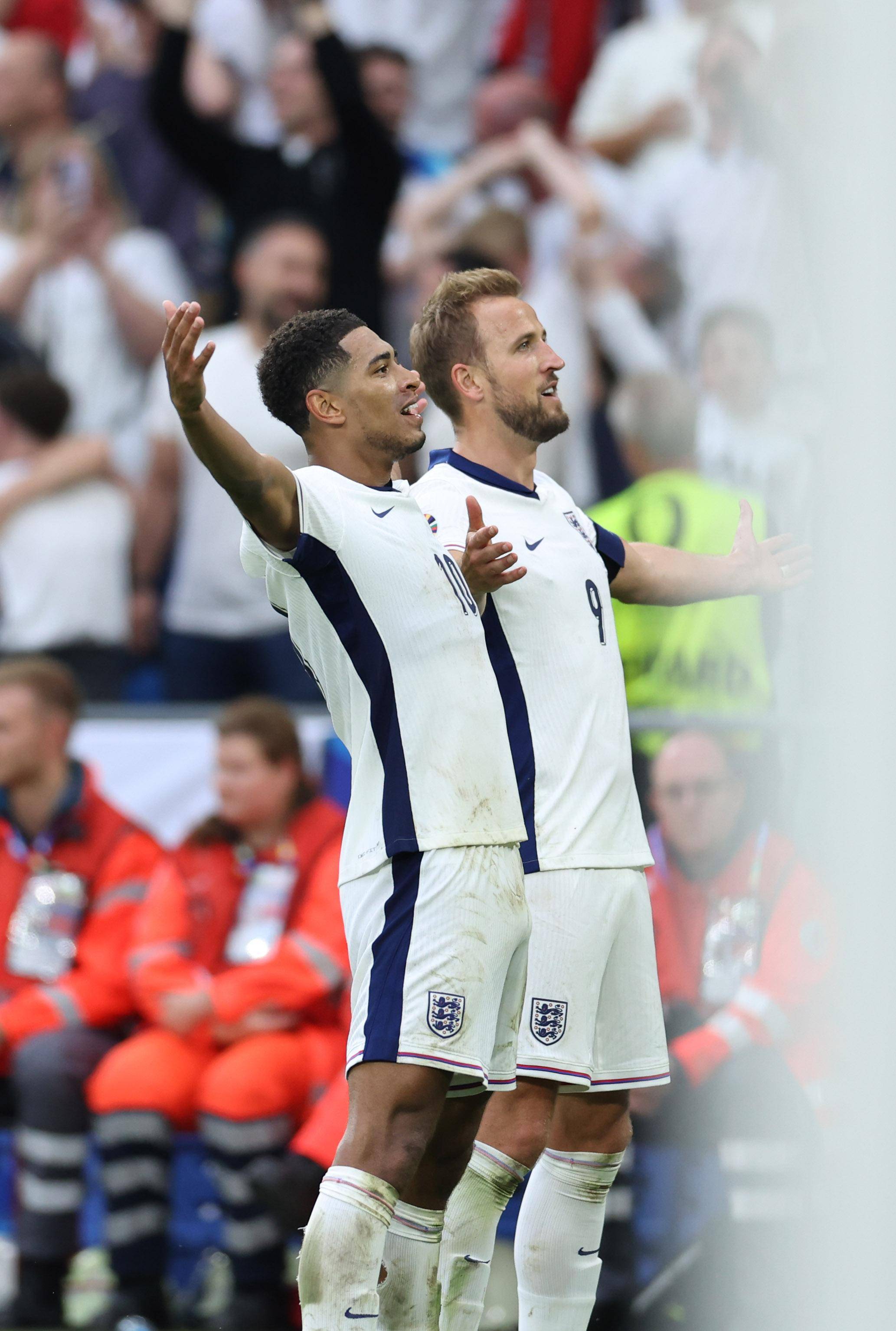 英格兰队取得了一个惊人的胜利