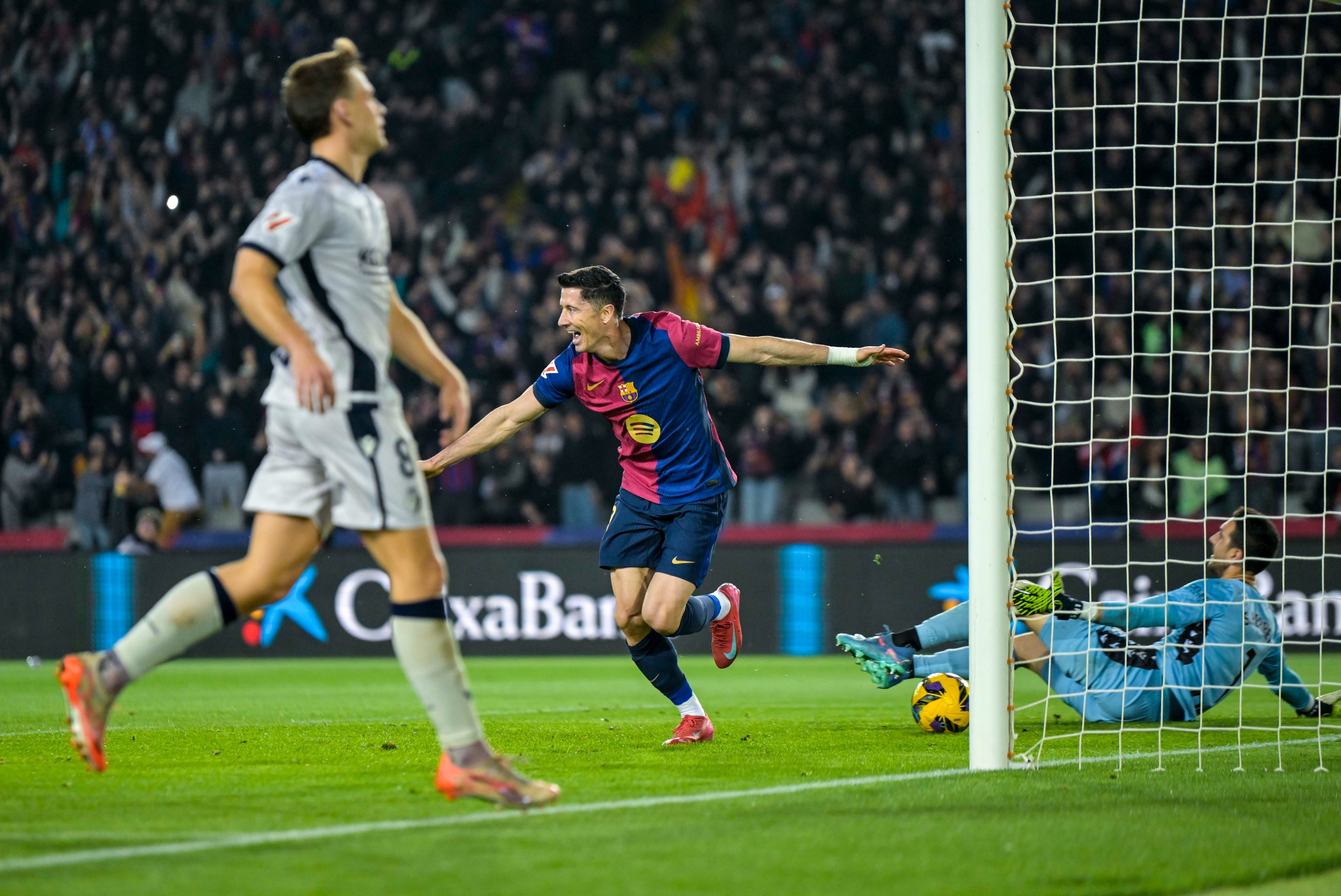 九游娱乐入口-关于奥萨苏纳主场取胜，士气高昂的信息