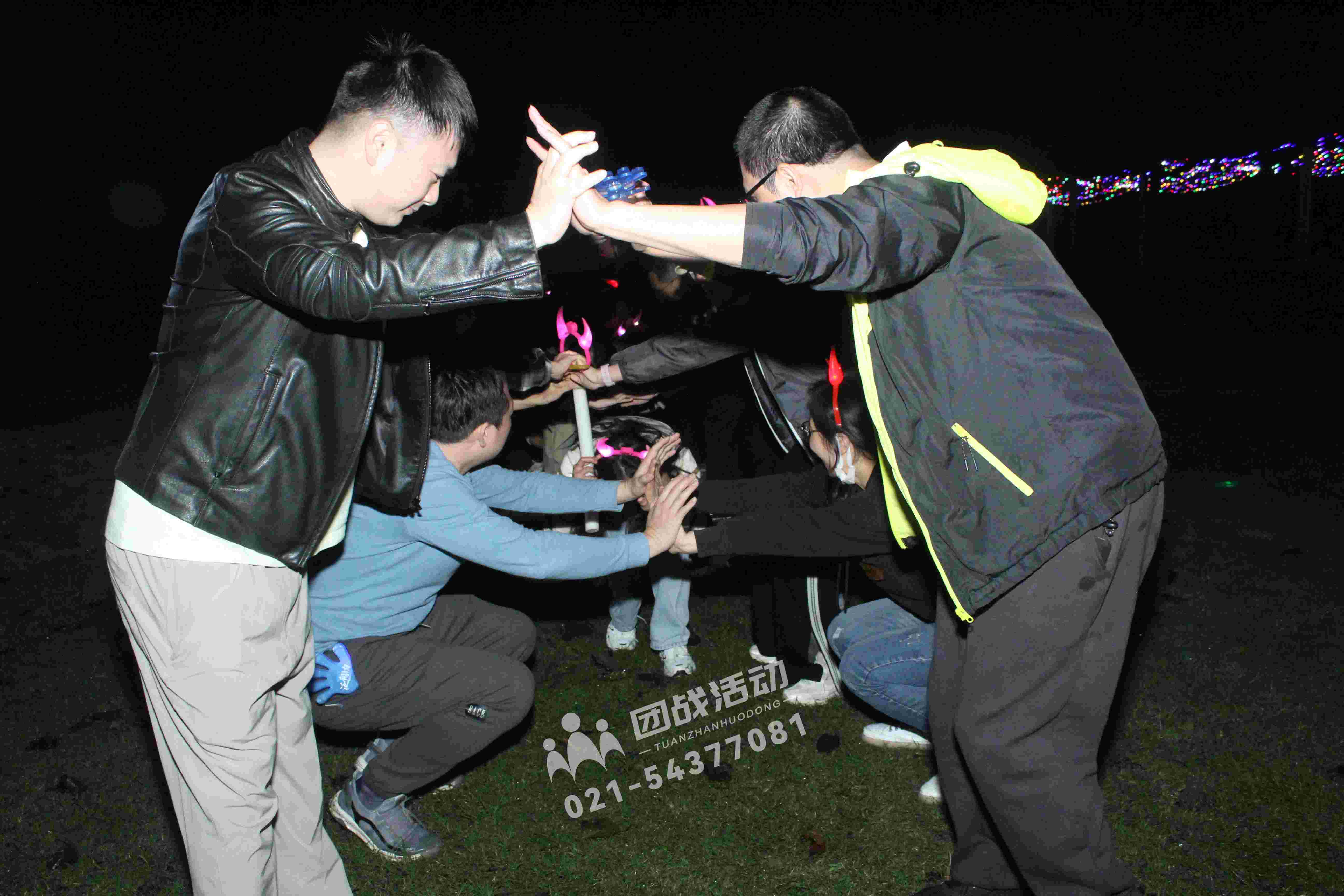 队员默契配合，展现团队实力