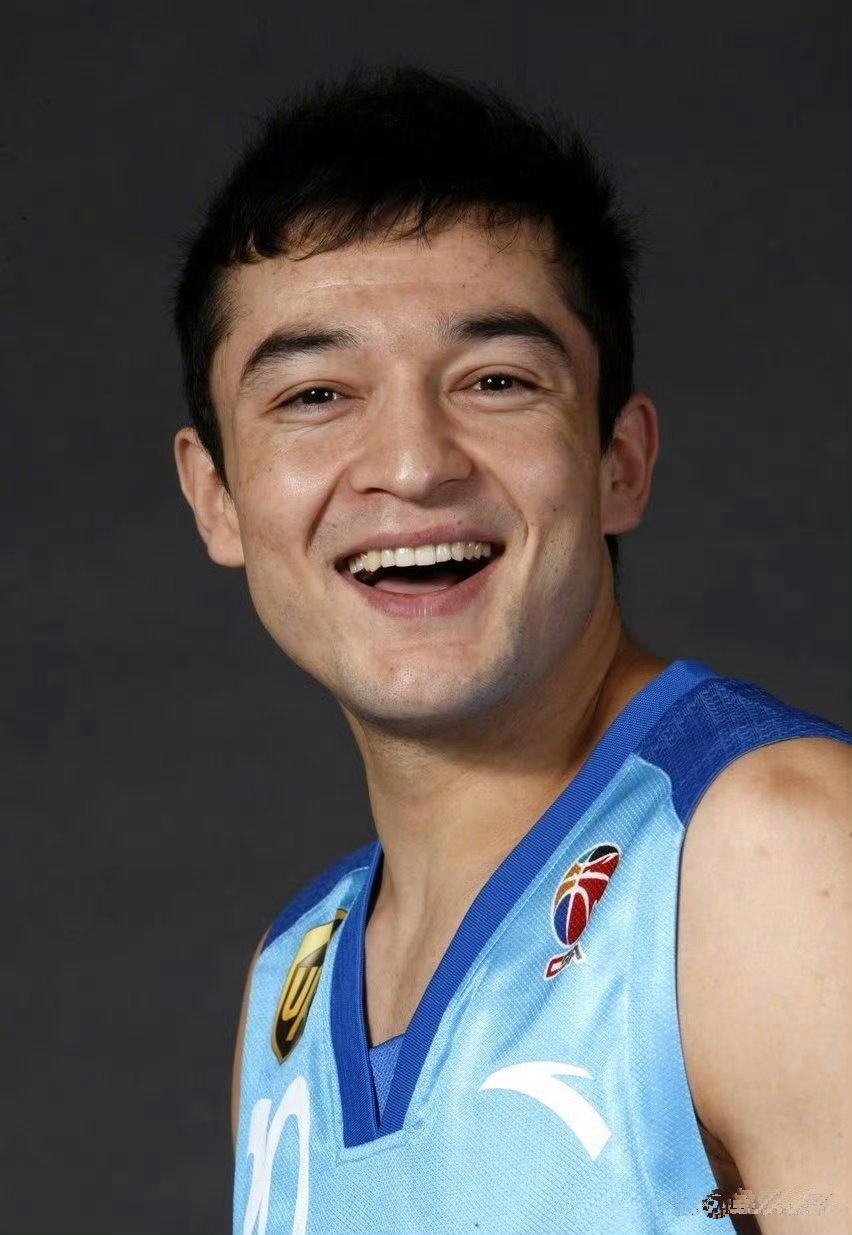 包含西热力江在比赛中展现统治力，成为核心得分手的词条