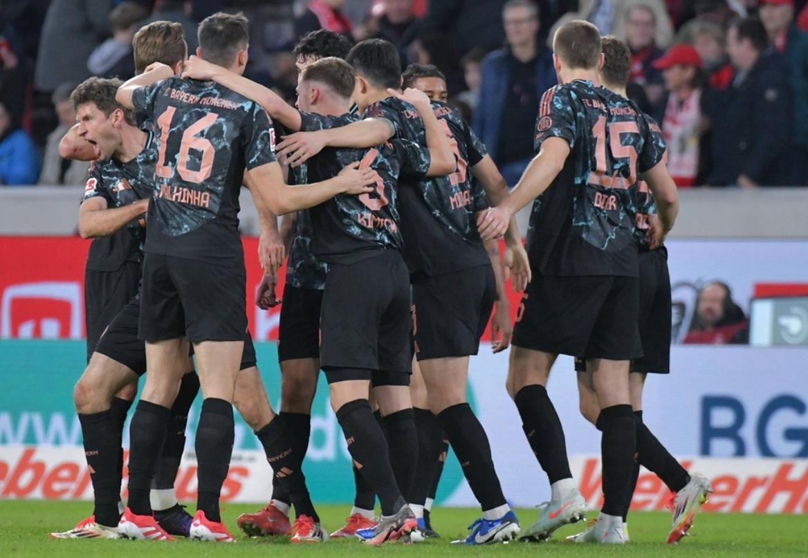 拜仁慕尼黑勇夺关键三分，稳坐榜首的简单介绍