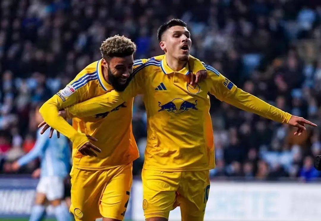 利兹联客场大胜斯旺西，强劲复苏迹象明显