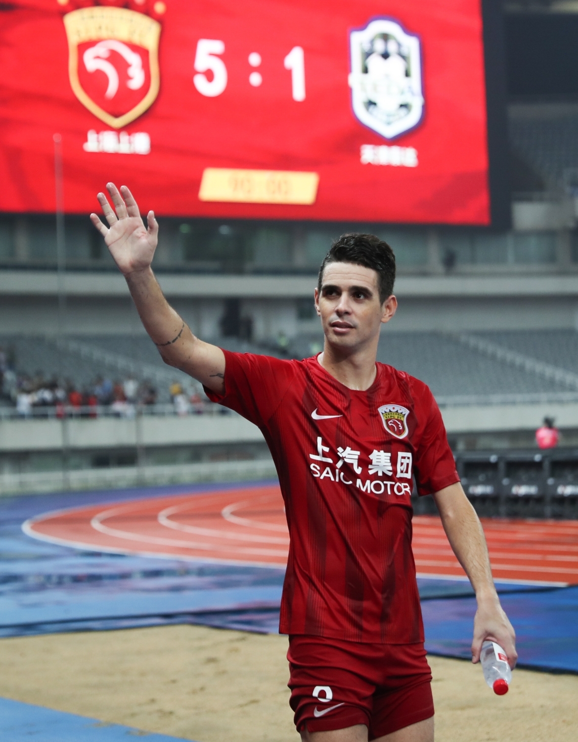 浙江球员奋勇拼搏,展现实力夺冠 浙江球员奋勇拼搏,展现实力夺冠