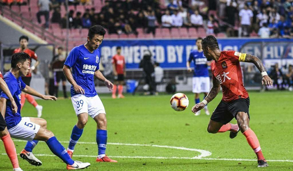 九游app下载-富力主场大胜，取得三分巩固中游位置表现稳定