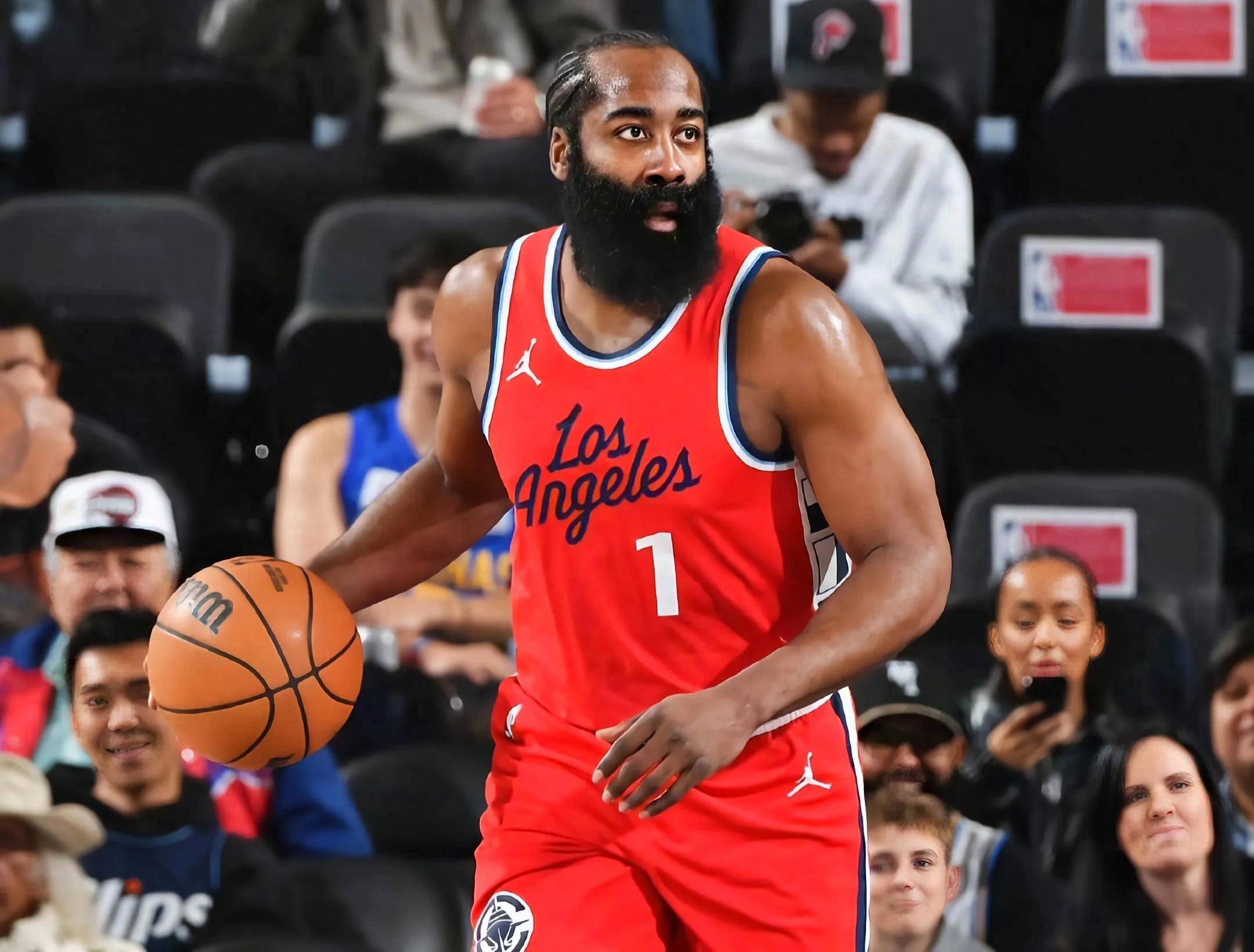 快船击败马刺，四巨头合砍70分取胜