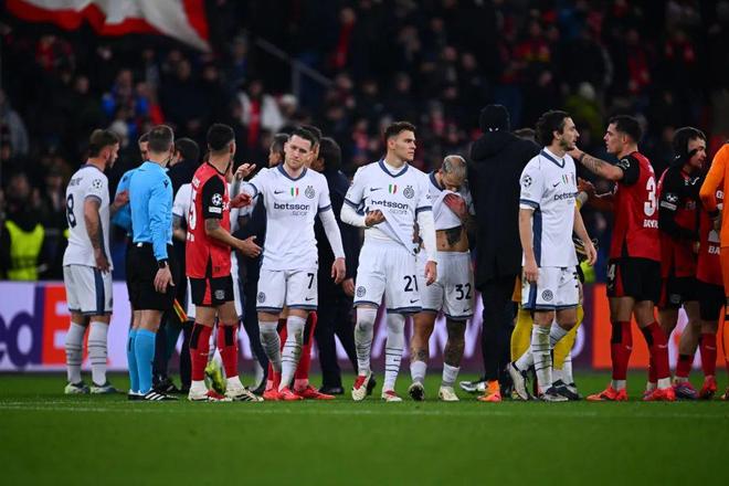 勒沃库森客场击败对手，翻身破纪录