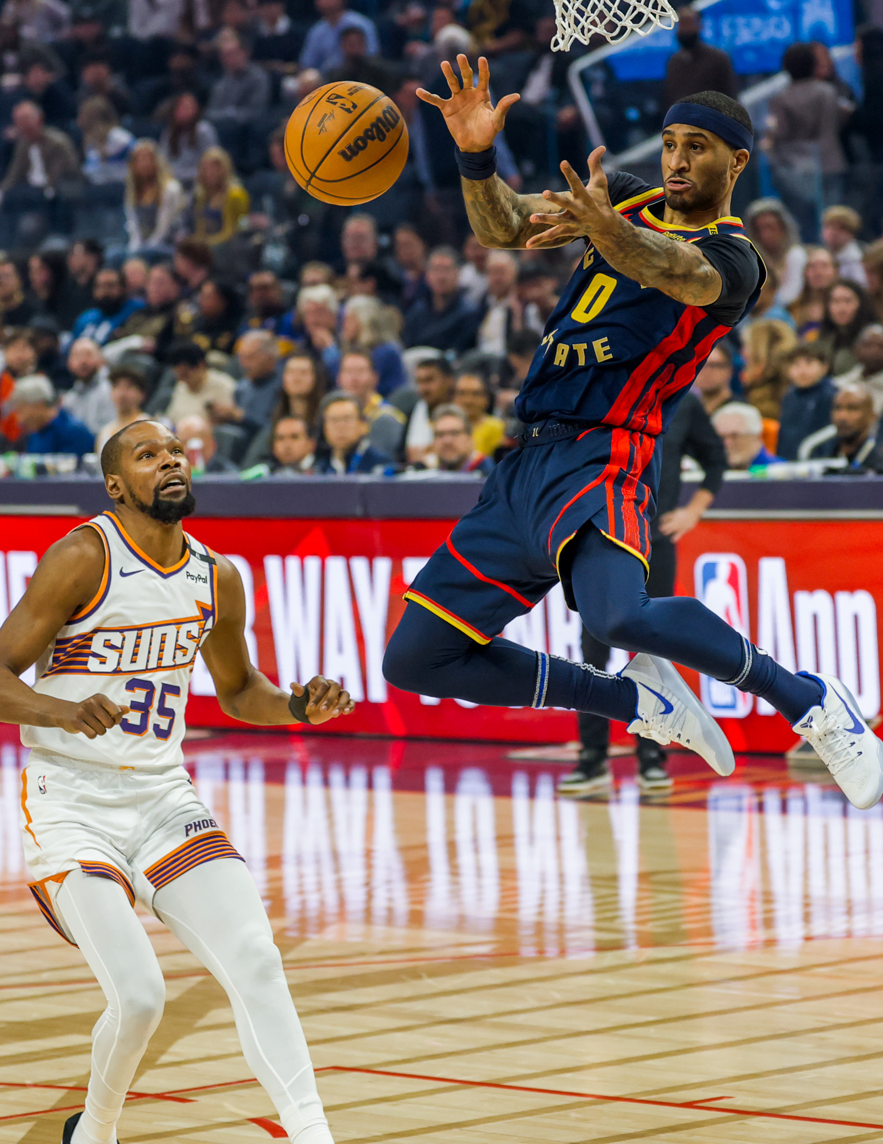 九游娱乐官方网站-实力对决赛场，球队集结备战全力拼争的简单介绍