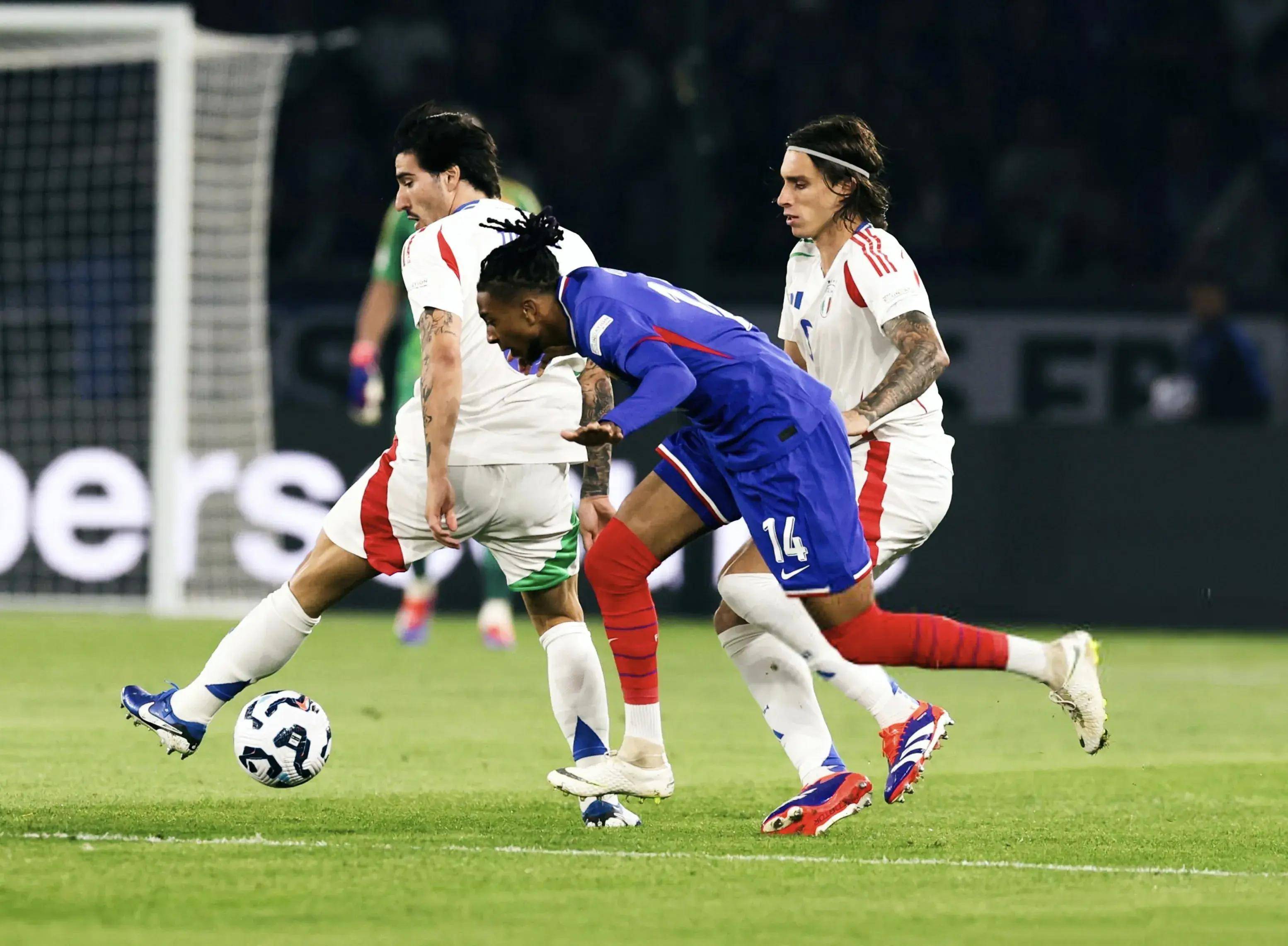 包含比利时豪取大胜，卢卡库神助攻破门反超的词条