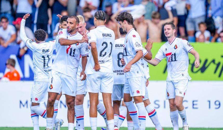 关于阿贾克斯取得大胜，荷甲领头羊屹立不摇的信息