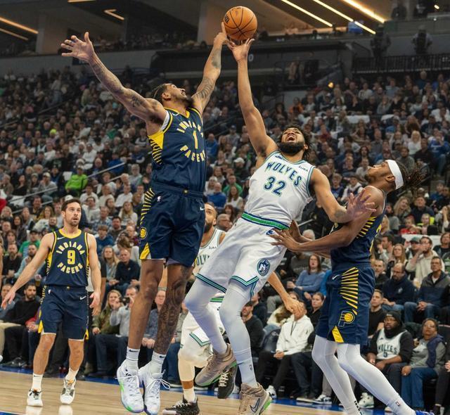 激烈角逐打响，胜负悬念挥之不去