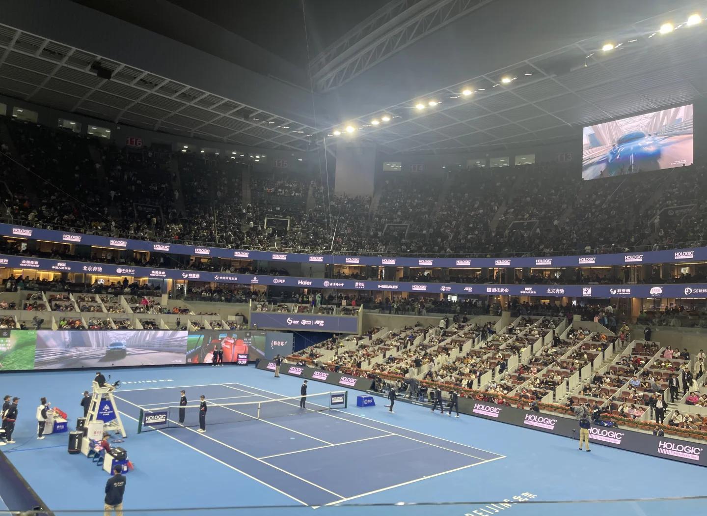 九游娱乐入口-球场上的精彩瞬间闪耀人生巅峰