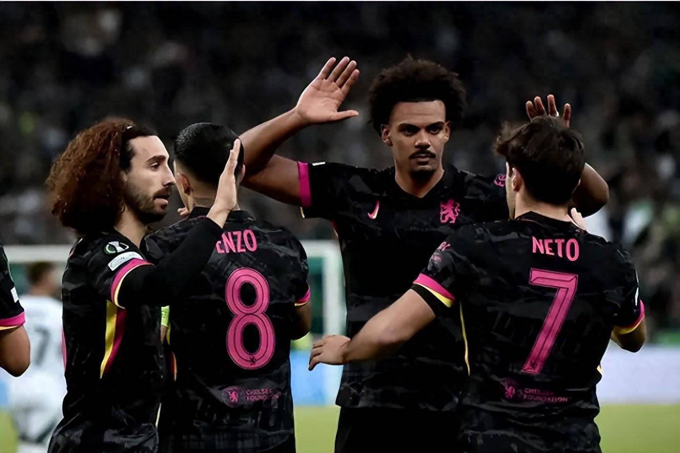 九游app下载-利兹联高居榜首,英超劲旅保持不败