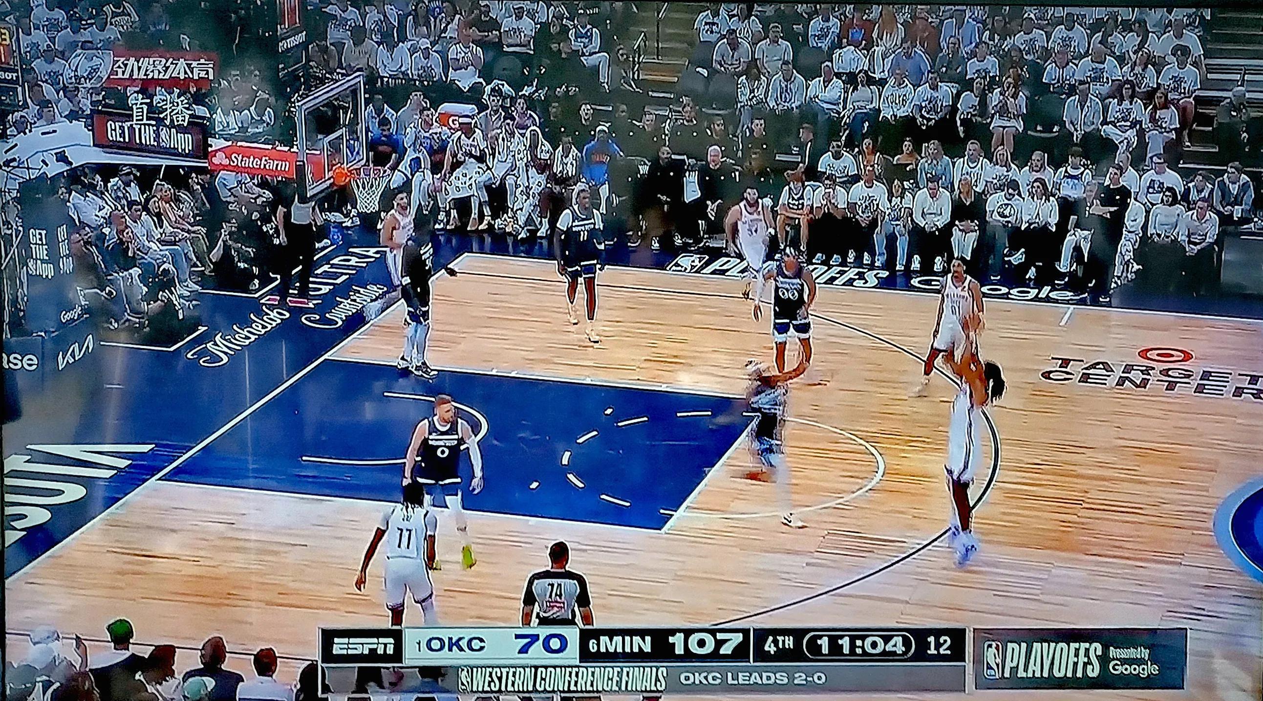 九游娱乐app下载-马刺被雄鹿击败,遭受失败