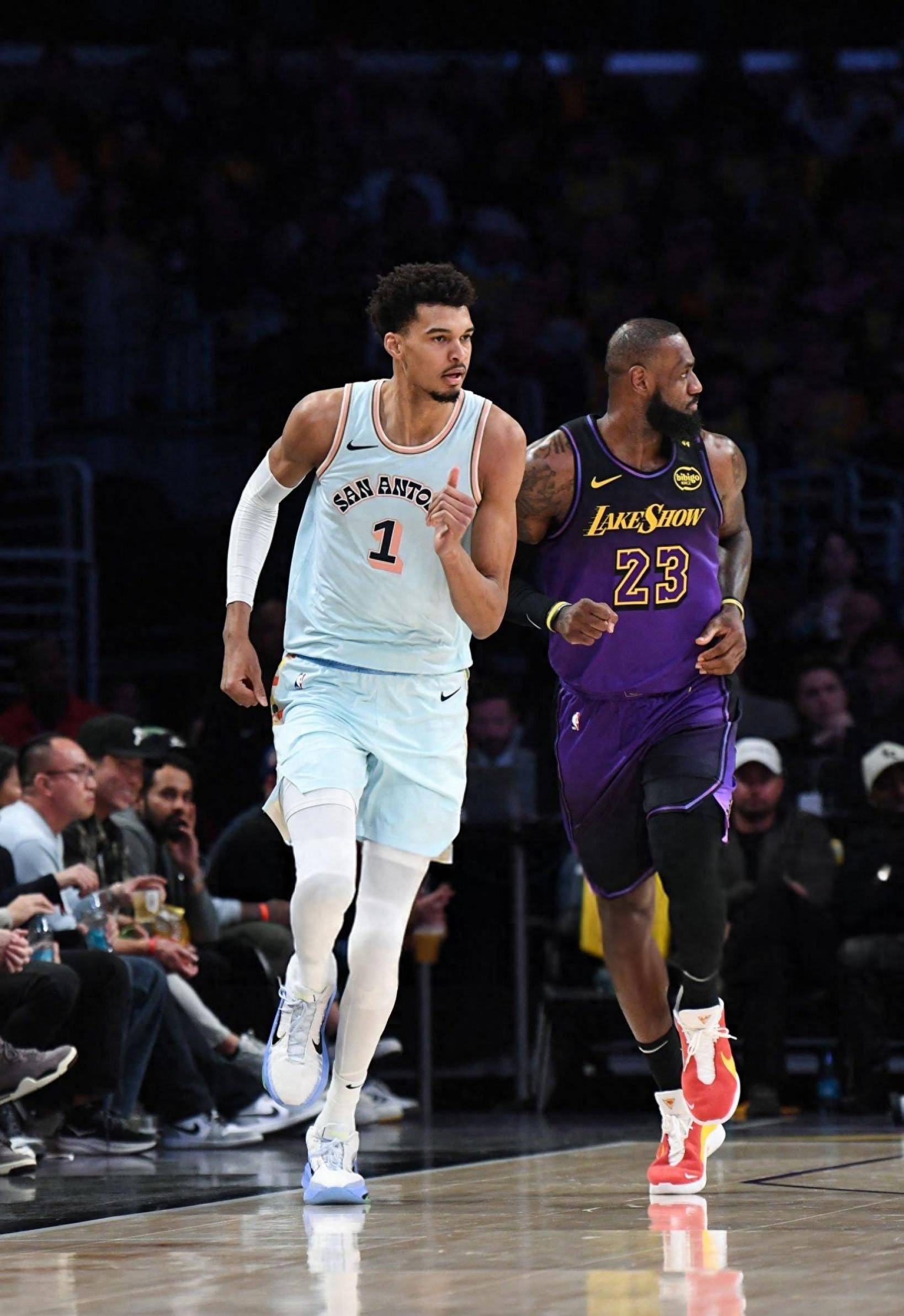 九游官网-湖人队主帅调整战术,全力备战总决赛