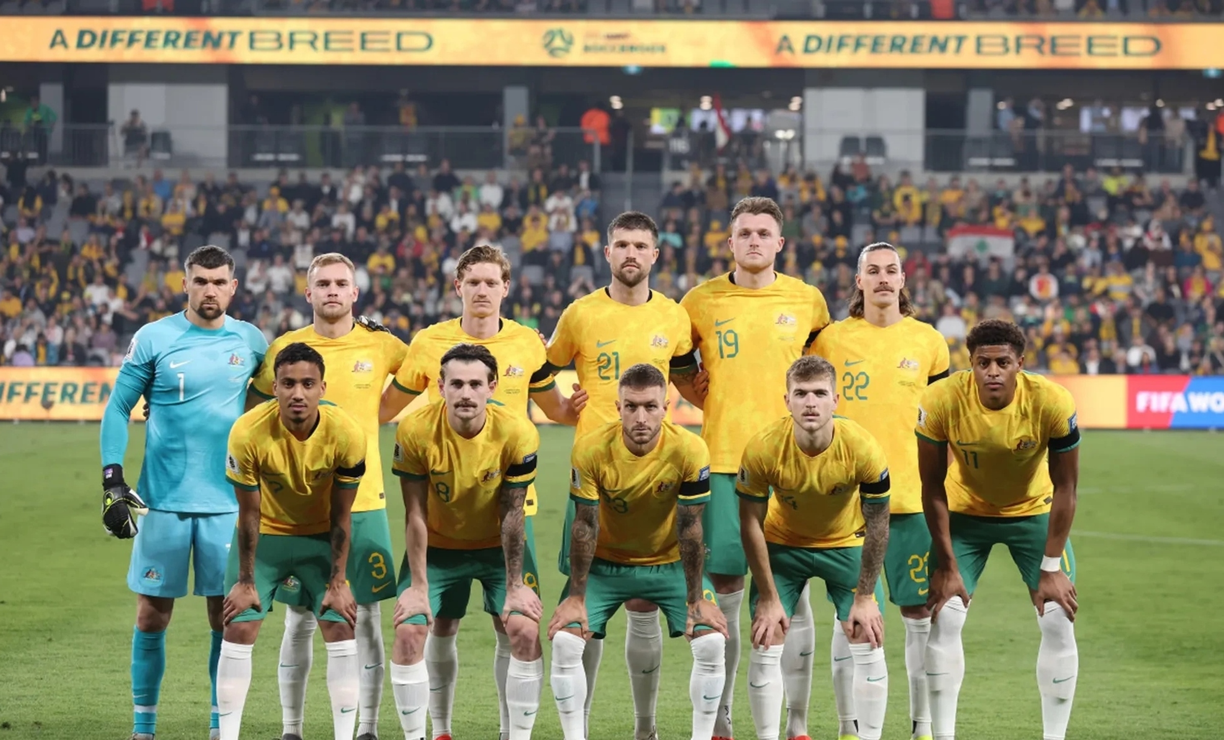 九游体育-多国足球强队热身,布局全面