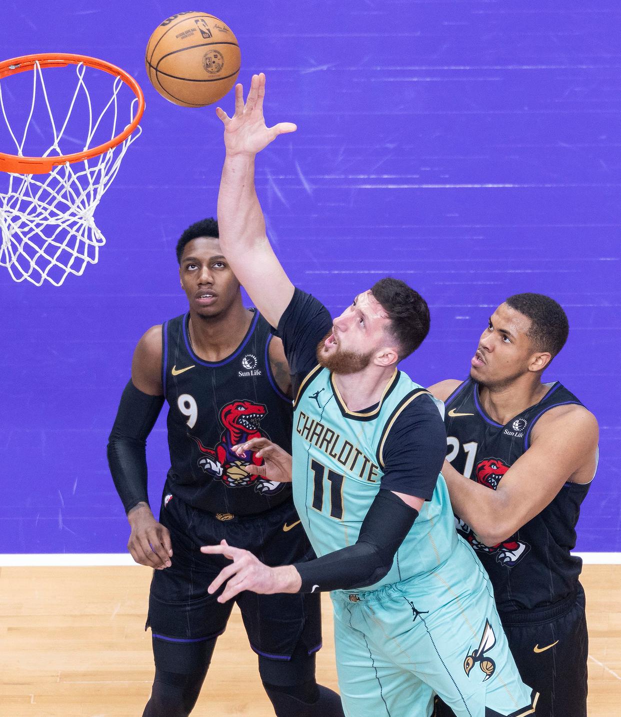 猛龙如果主场击败篮网,将豪取六连胜 猛龙如果主场击败篮网,将豪取六连胜