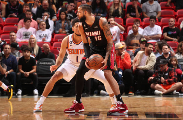 天津队逆转热火,布克点燃赛场的简单介绍 天津队逆转热火,布克点燃赛场的简单介绍