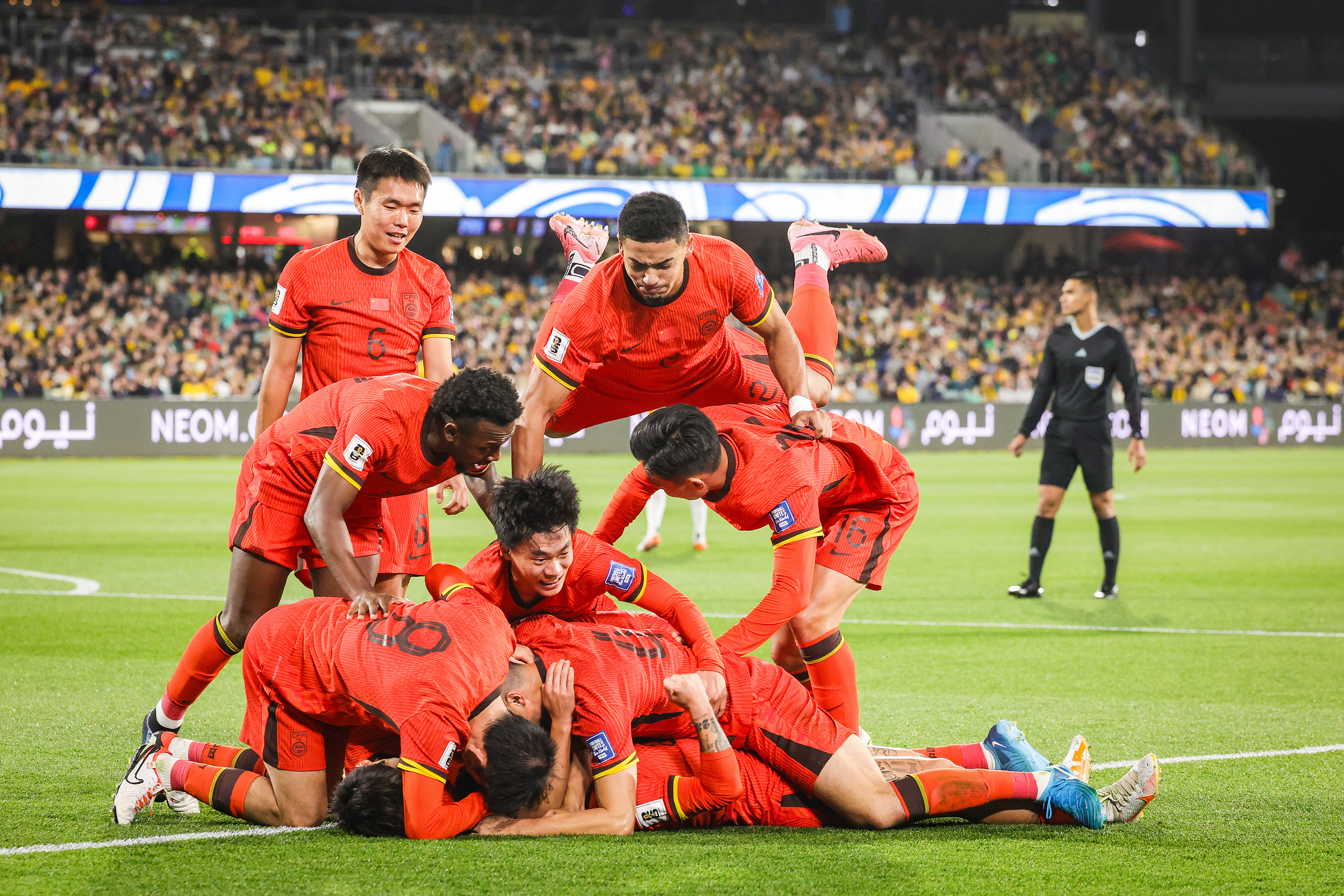 九游游戏-波兰队横扫葡萄牙队,樊振东带队取胜