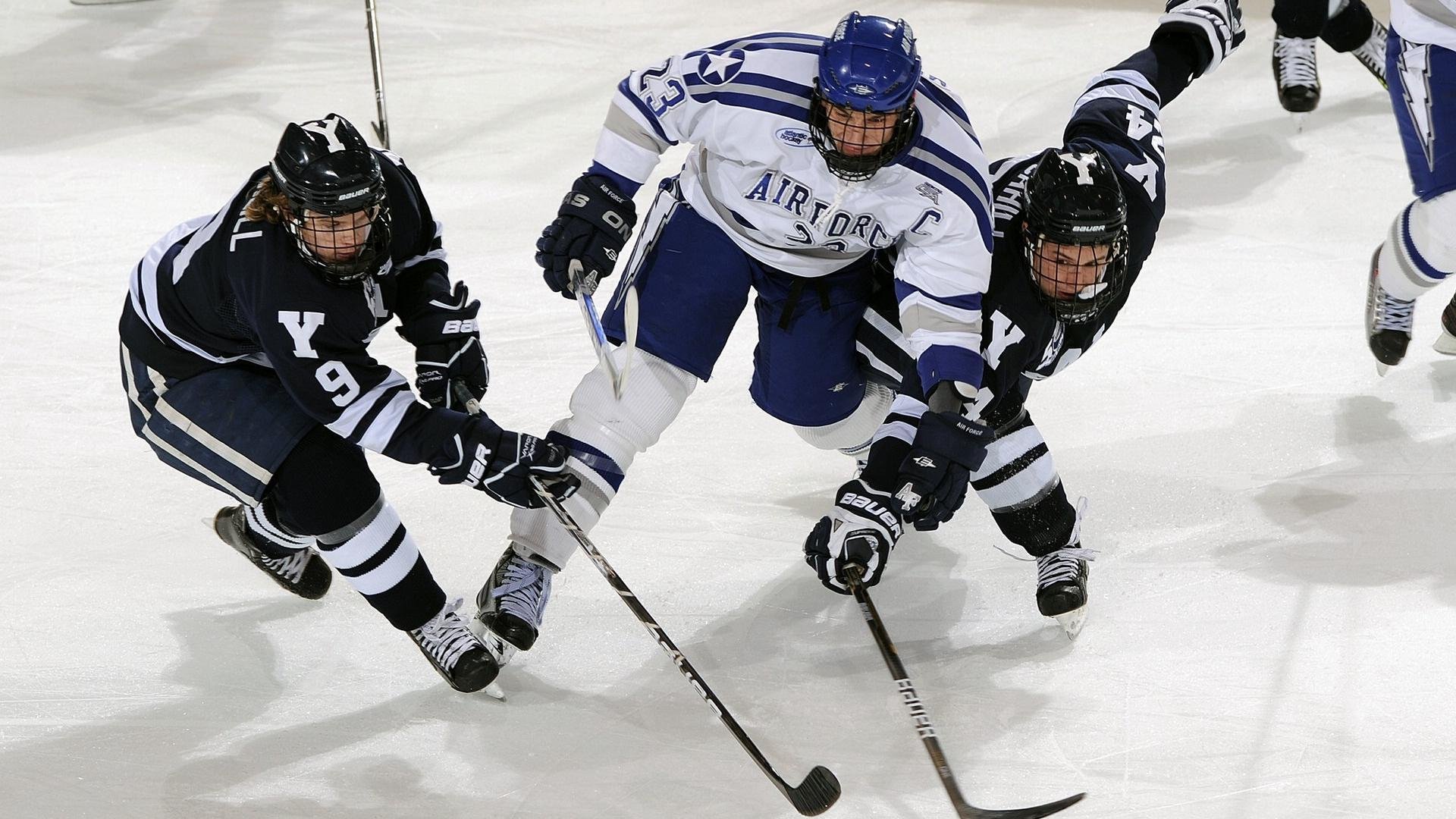 禁区巨兽对决边缘人，锡安用热火最擅长的方式终结比赛