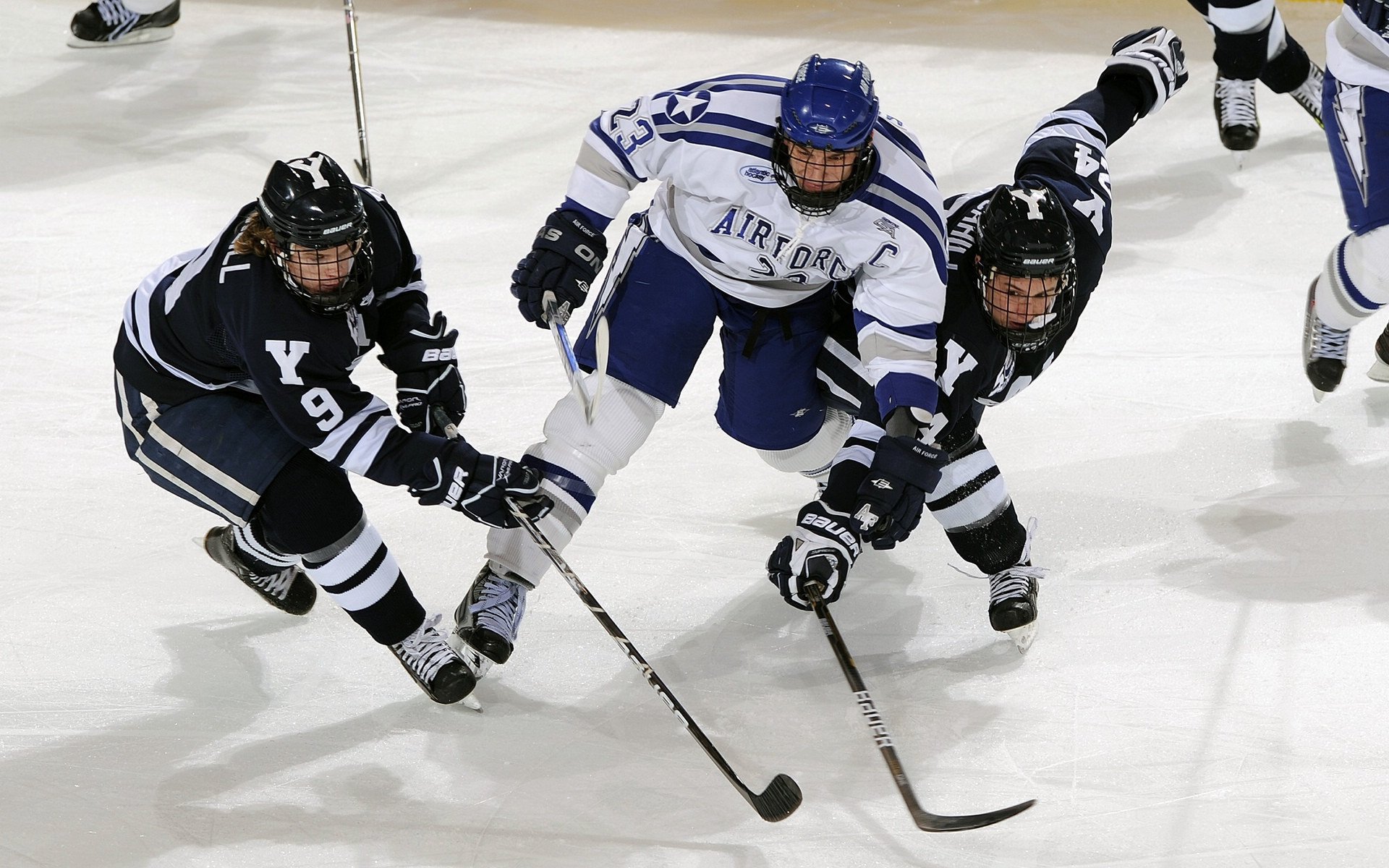 蒙特卡洛炼红土，美网燃硬地，鲁德状态火热的双面启示