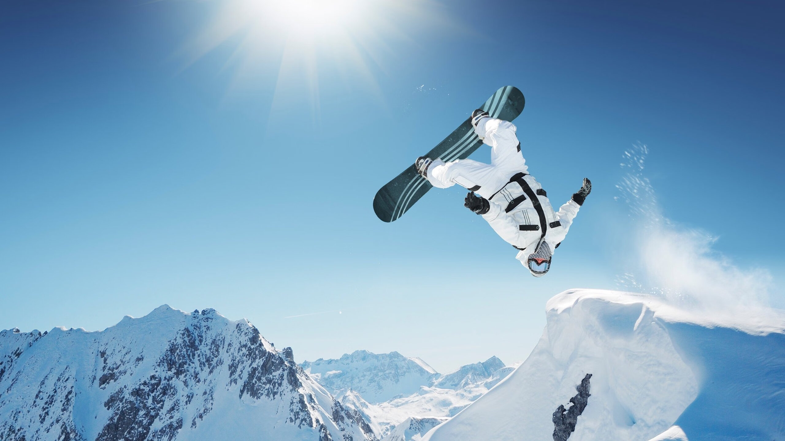 九游官网-范弗利特率队复仇！掘金击溃尼克斯，幕后领袖打出赛季代表战